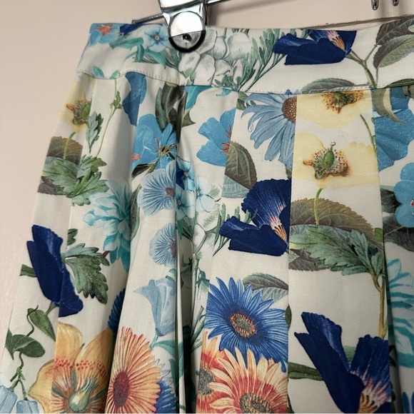Talbot’s Skirt Pleated Floral Print Feminine Fairy Forest Blue & Cream Size 8P - Picture 4 of 10